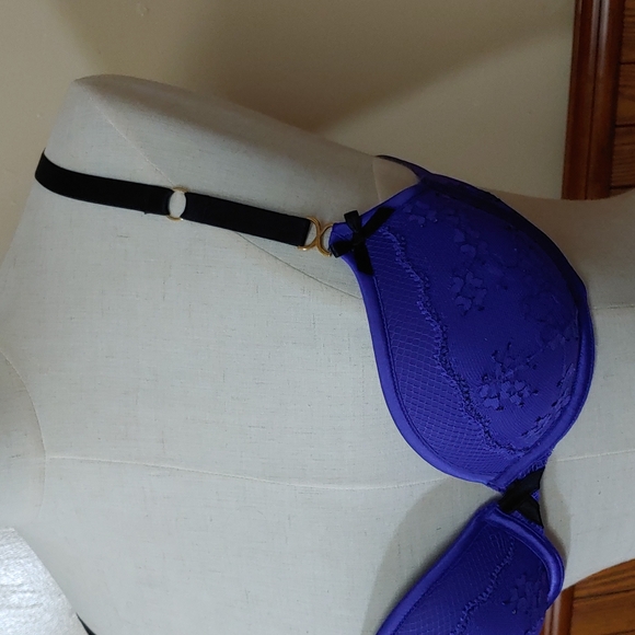 Victoria's Secret Very Sexy Padded Demi Bra 34B NWOT - Picture 5 of 13